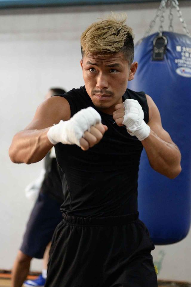 包含高尔夫超级杯上演强强对话，河套猎隼队大胜江汉银狐队，战术调整见效；宿敌对话再升级的词条爱游戏体育