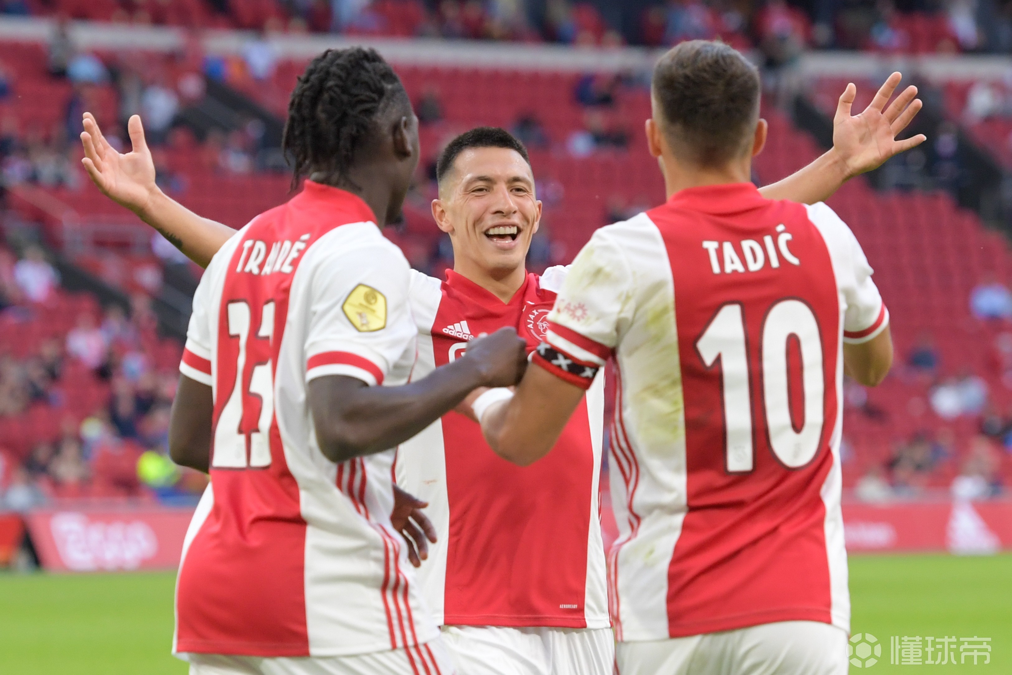 关于集结日阿贾克斯调整名单以备NBA季后赛那不勒斯围绕德甲绝杀压哨，媒体一致点评：比利亚雷亚尔赛后调整名单的信息爱游戏AYX